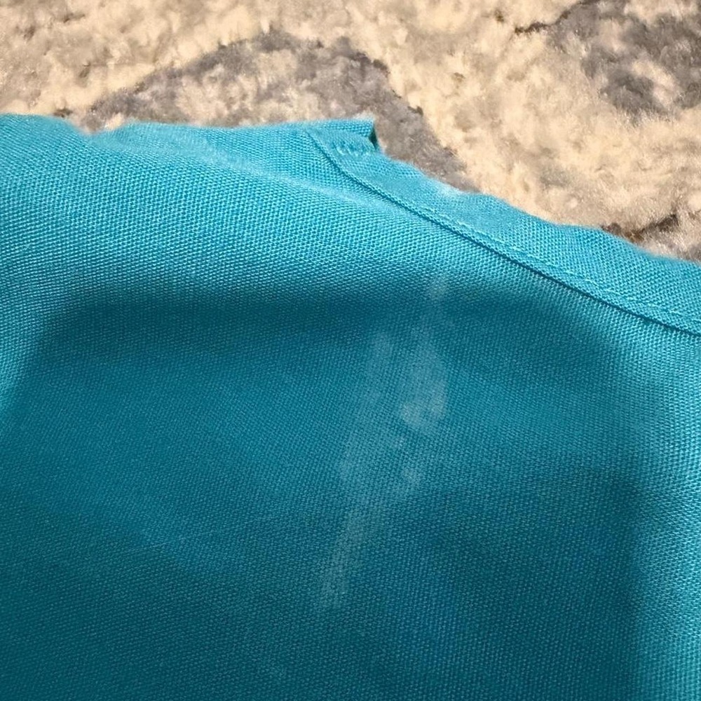 Teal scrub set including Jacket, short sleeve shirt and pants from scrub zone - Picture 4 of 8